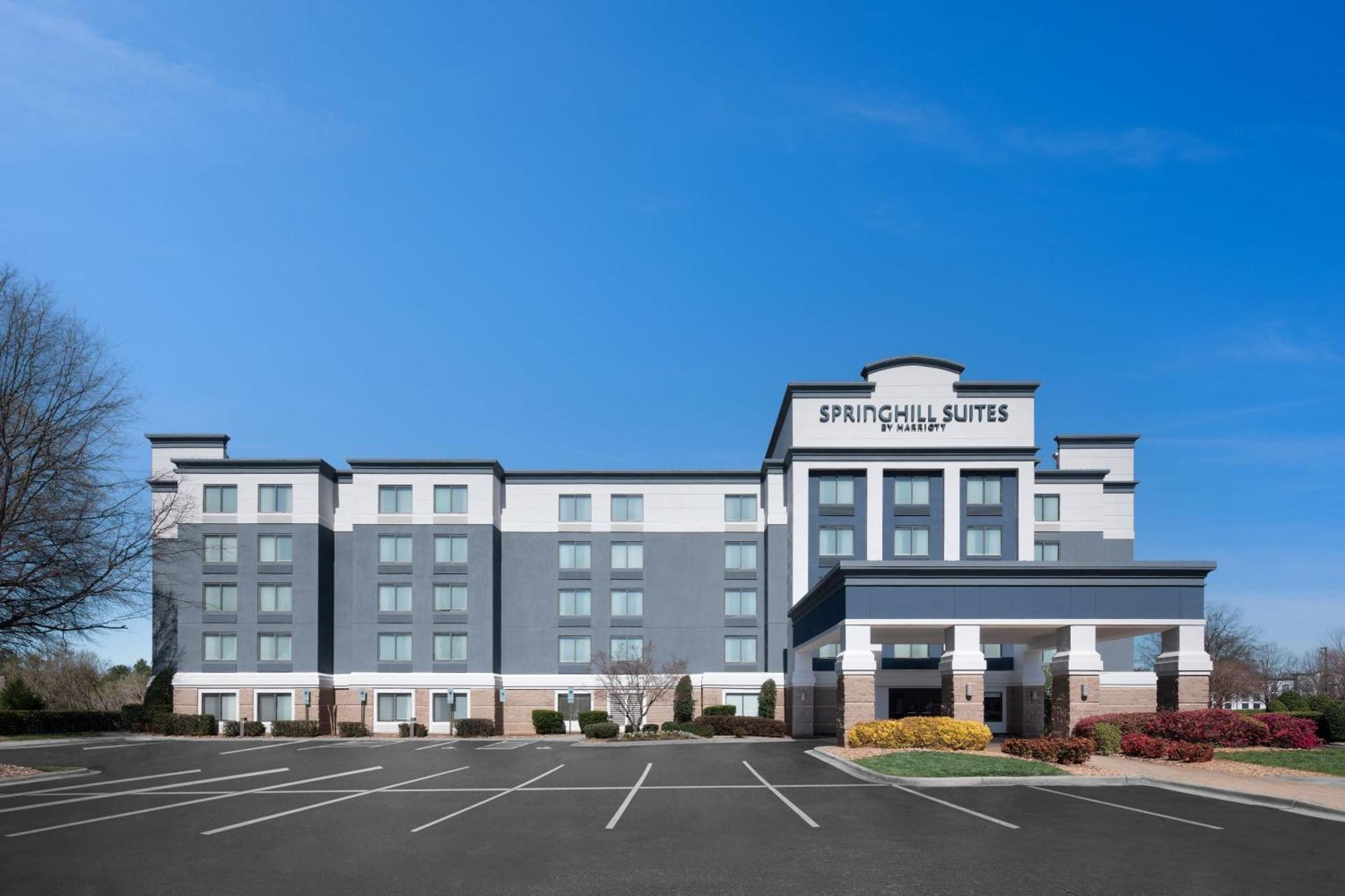 Springhill Suites By Marriott Charlotte / Concord Mills Speedway Экстерьер фото